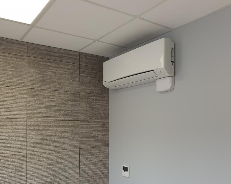 halstead office air con 04.jpg