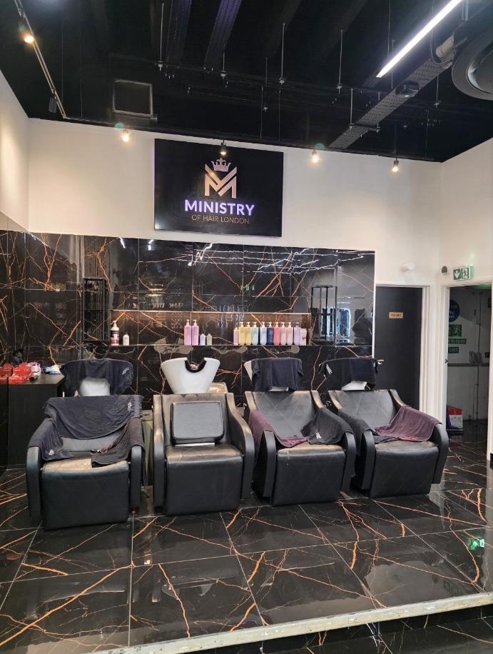 salon chairs station.jpg